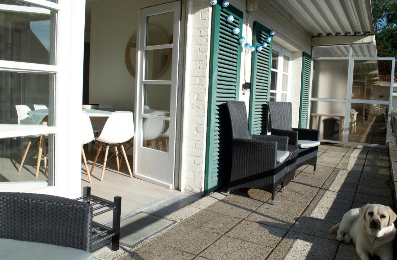 Sunny Apartment In Residential Park - De Haan Exterior photo