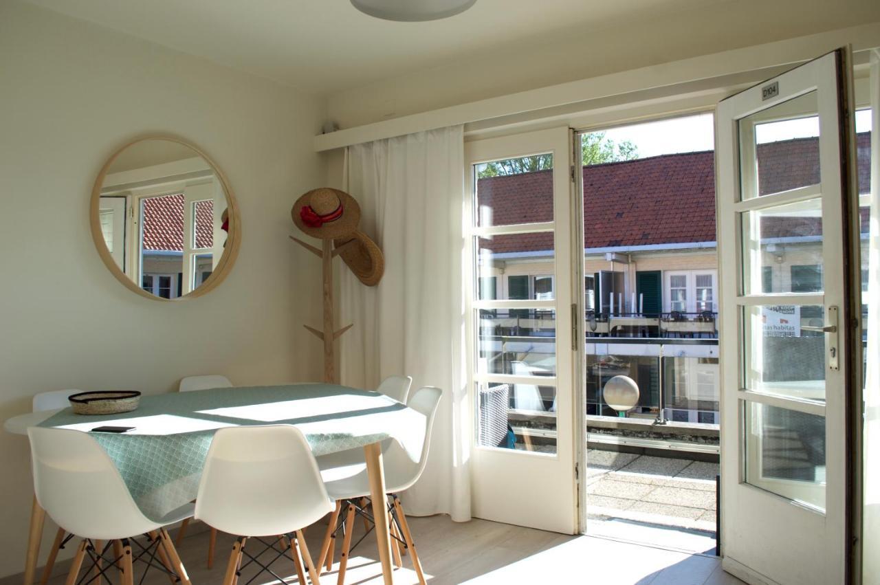 Sunny Apartment In Residential Park - De Haan Exterior photo